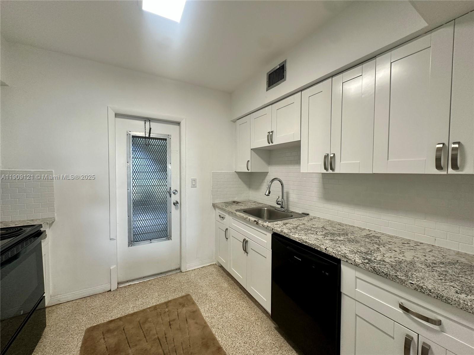 BAY HARBOR ISLAND - Residential Lease