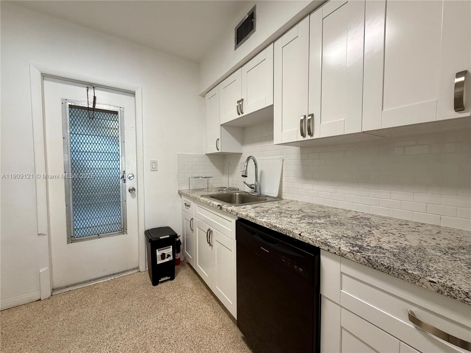 BAY HARBOR ISLAND - Residential Lease