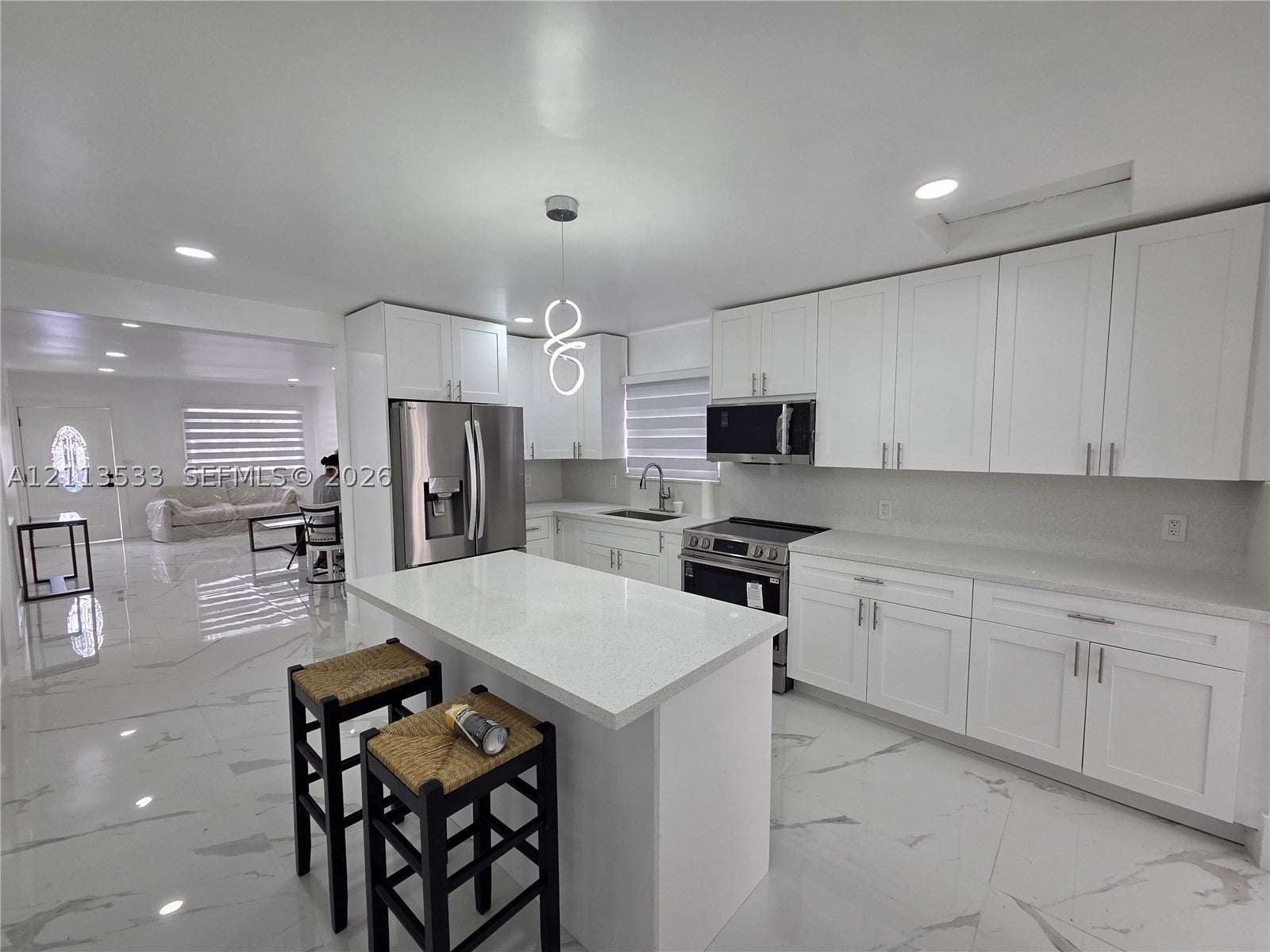 2235 NW 35th St
