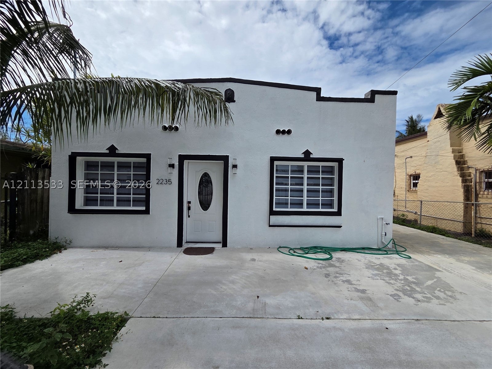 2235 NW 35th St