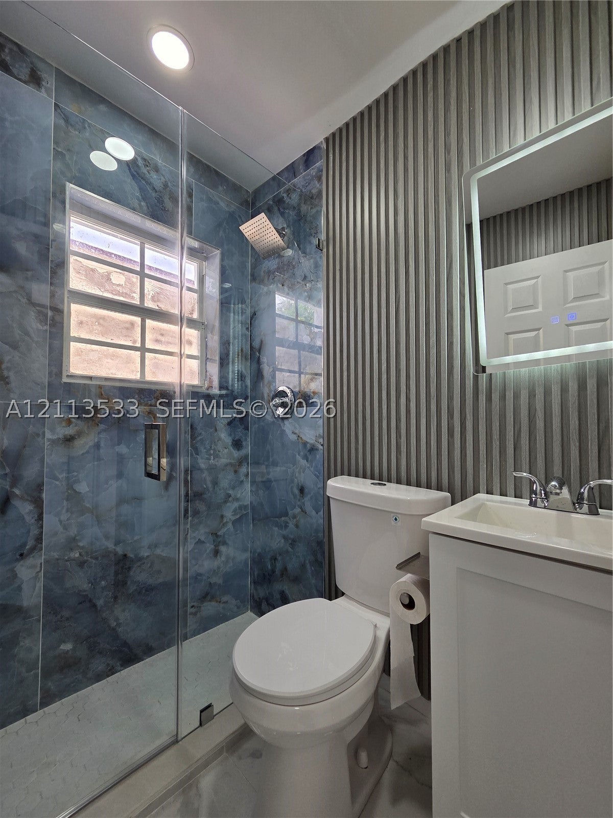 2235 NW 35th St