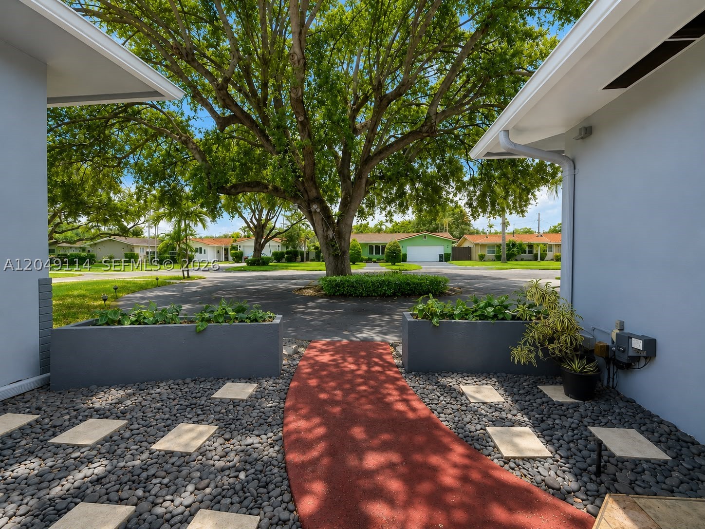 1161 Starling Ave