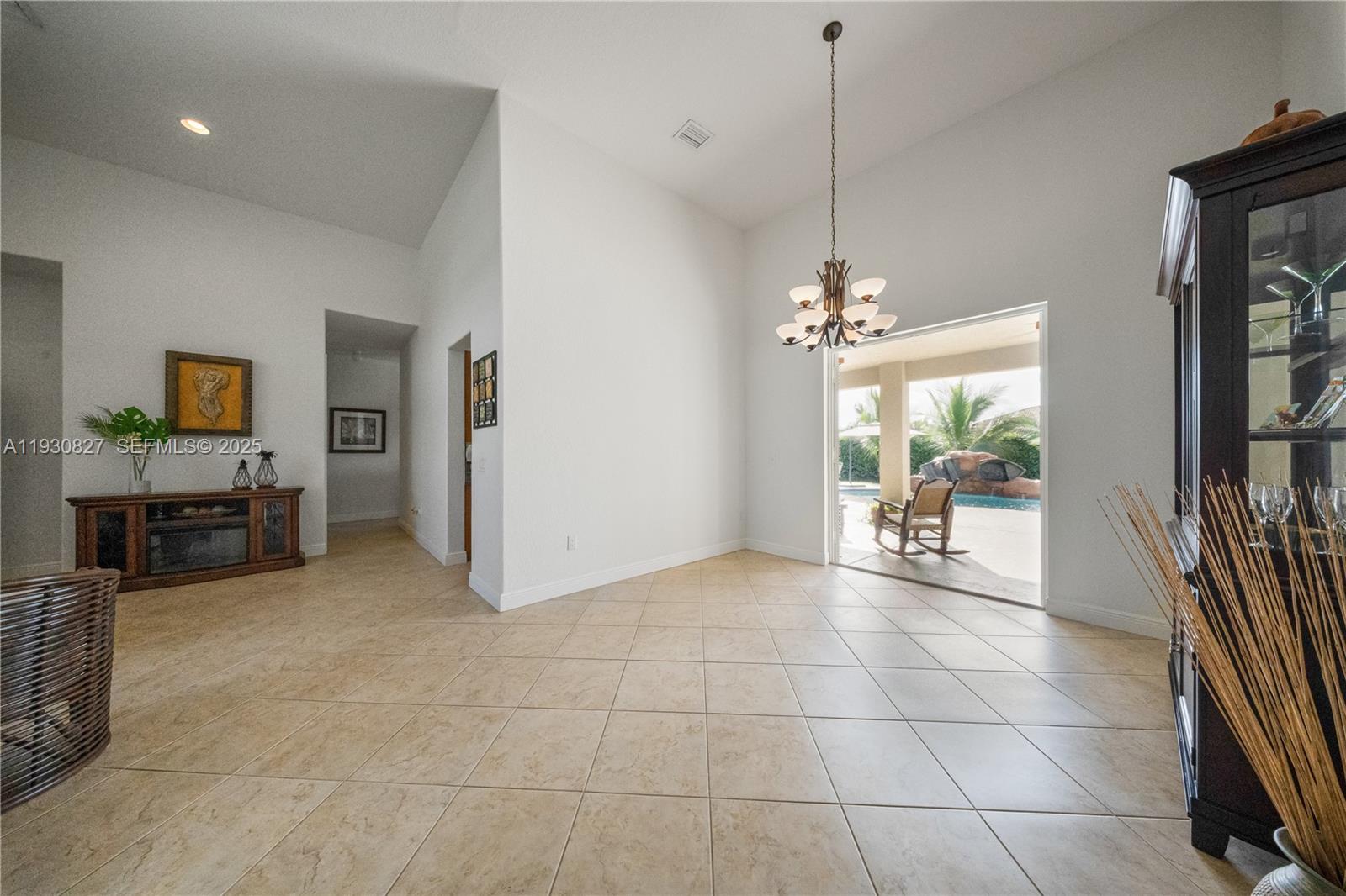 VIRGINIA ESTATES - Residential