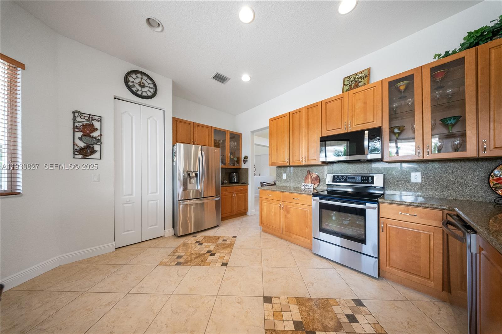 VIRGINIA ESTATES - Residential