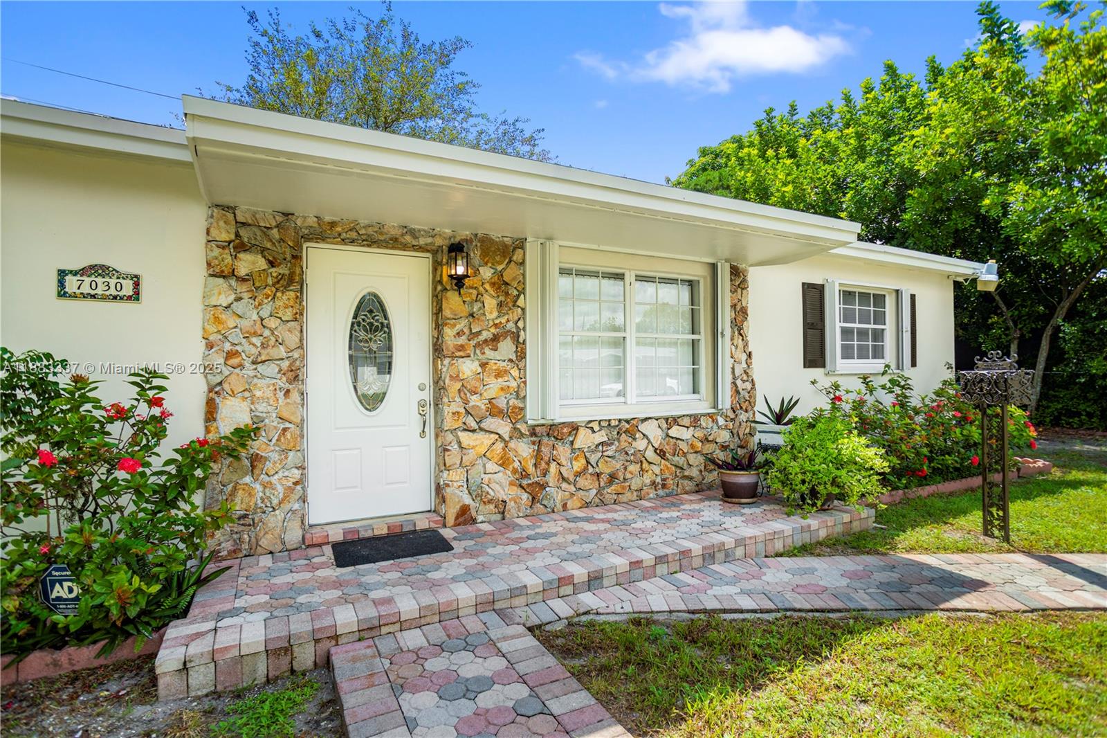 Beautifully Updated 3 Bedroom, 2 Bath Home, with Screened Patio. Big Back Yard with Plenty of Room to Grow or Add a Pool.
New Kitchen with Stainless Steel Appliances & Quarts Counter Tops, Tiled Throughout, Separate Laundry Room with Washer & Dryer, Storm Shutters.
Plenty of Parking on Paved Driveway, Bring your Boat or RV. Great Neighborhood, Close to Schools and Shopping, Right off Hollywood Blvd & Only 1/2 mile from Turnpike. Contact Listing Agent for Showing Instructions. Need 24 Hour Notice. Please use showing time .