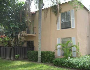 10818 N KENDALL DR R-23 Miami FL 33176
