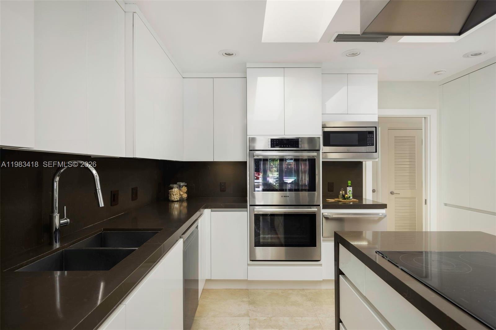 GABLES ESTS NO 4 - Residential