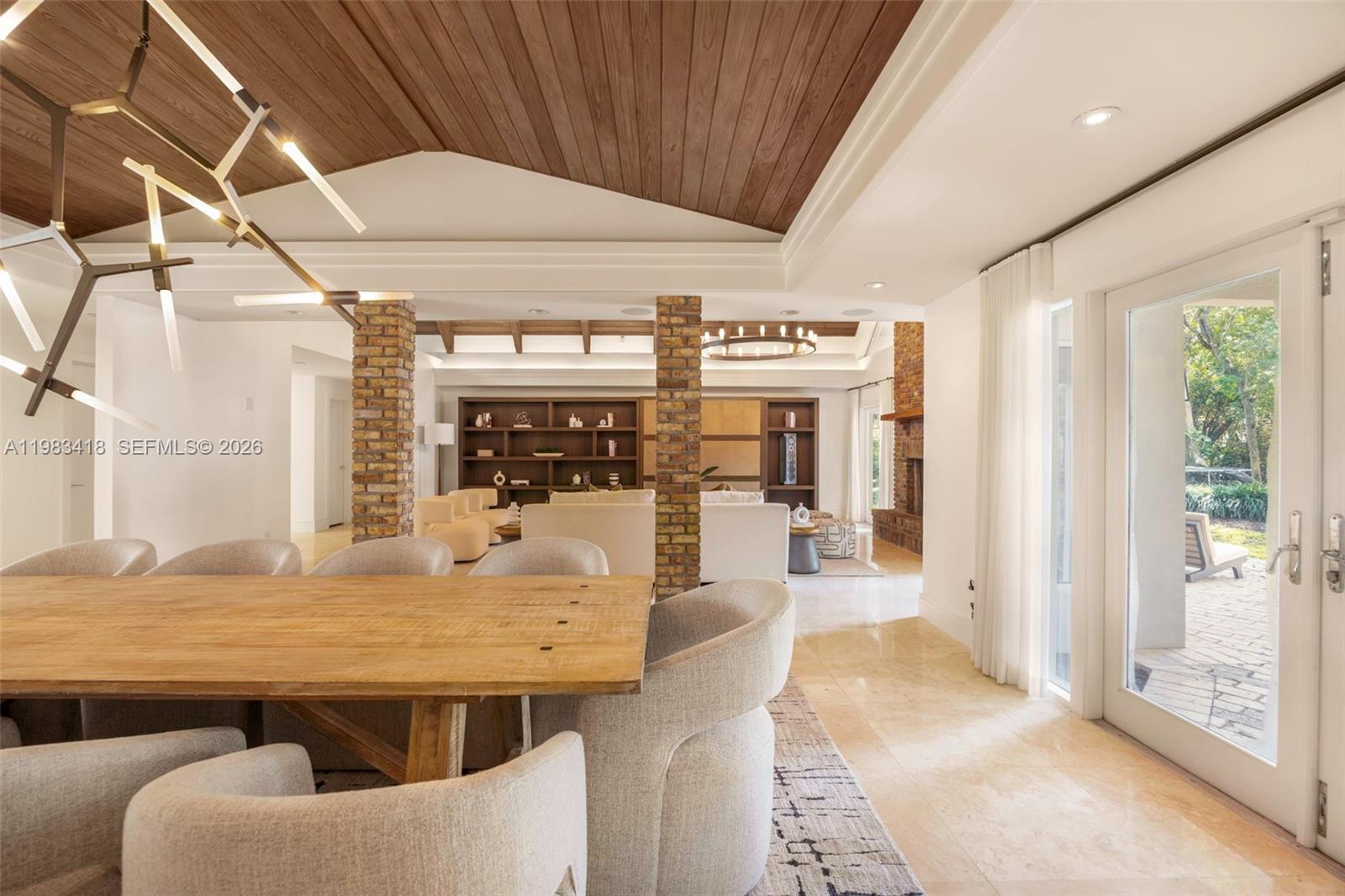 GABLES ESTS NO 4 - Residential