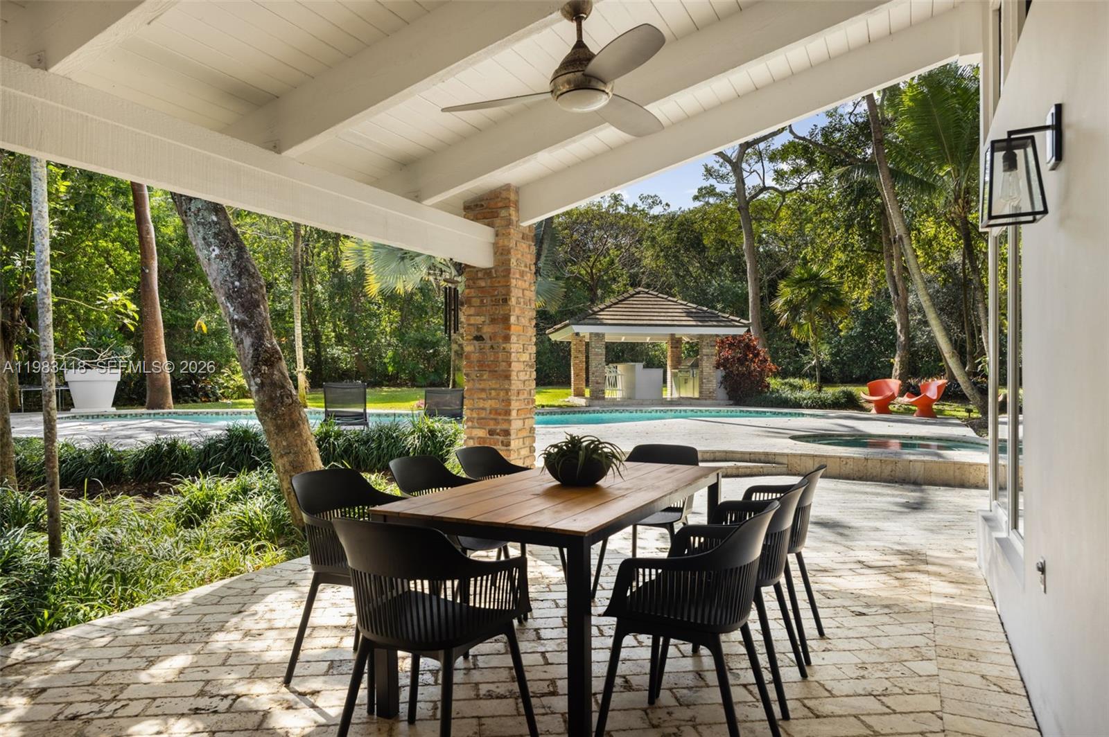 GABLES ESTS NO 4 - Residential