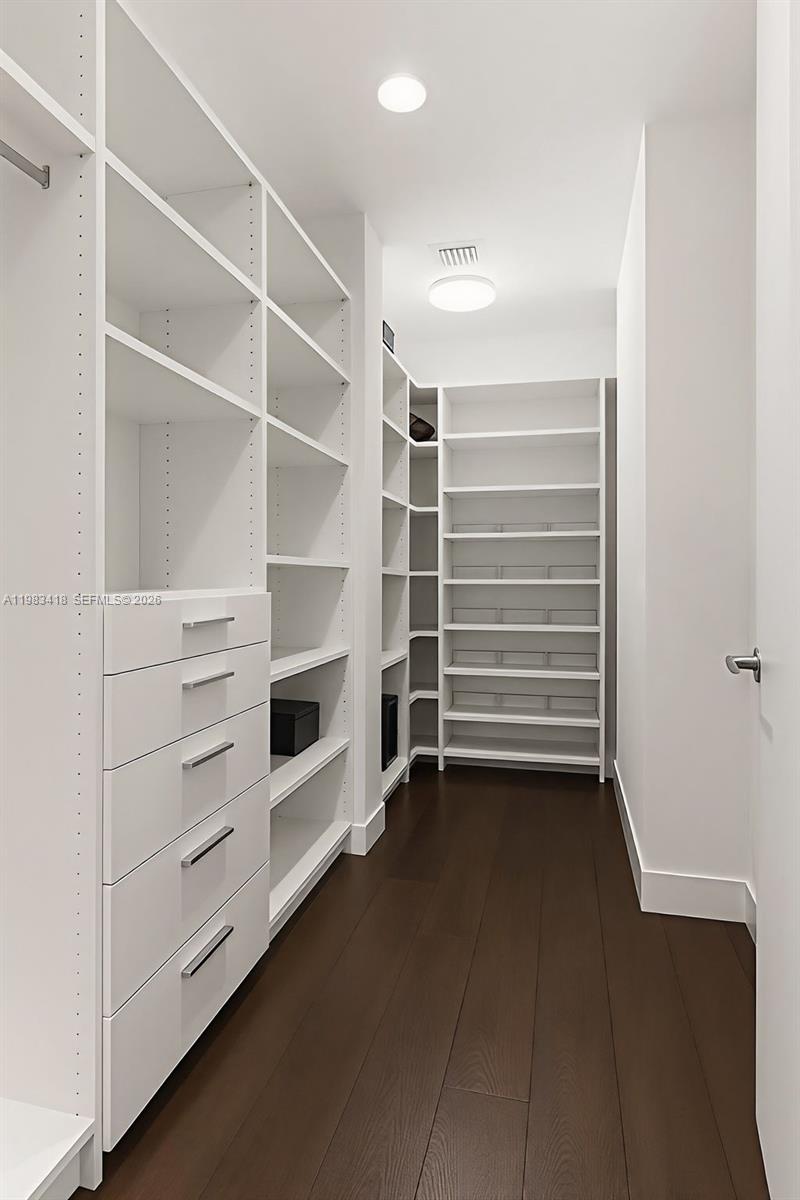 GABLES ESTS NO 4 - Residential