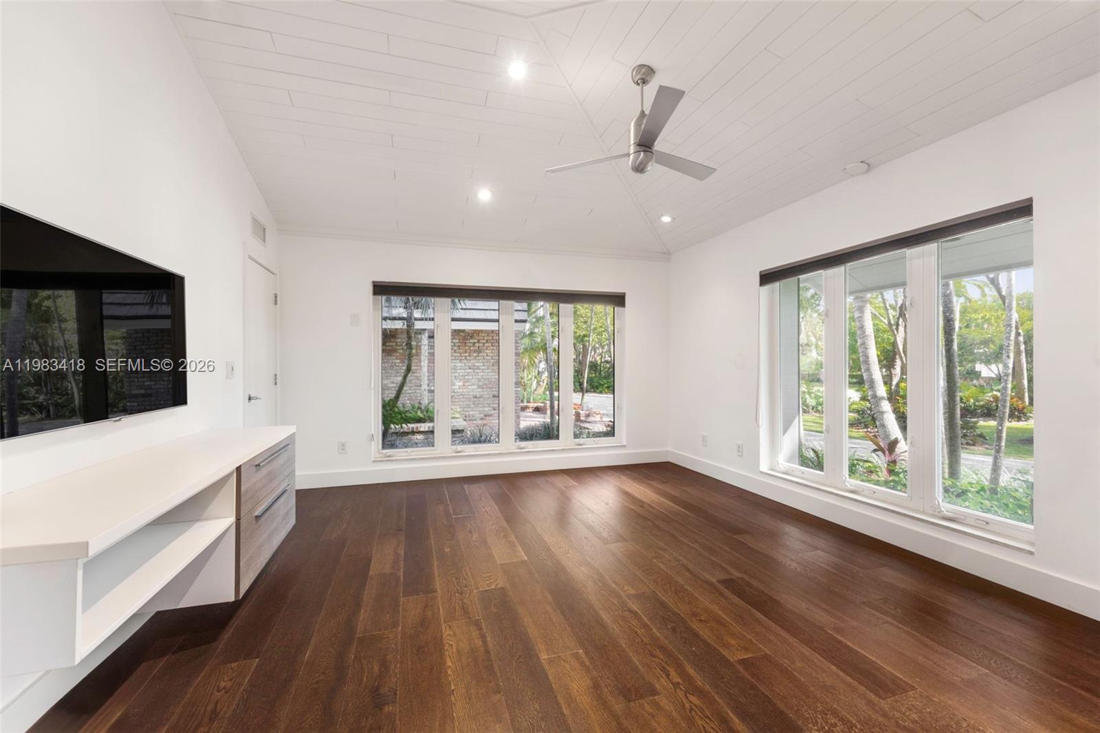 GABLES ESTS NO 4 - Residential