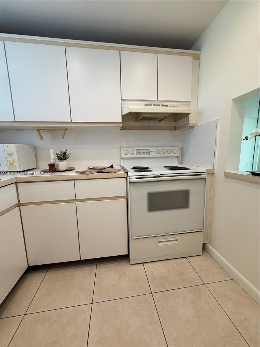 SUNRISE LAKES 88 CONDO - Residential