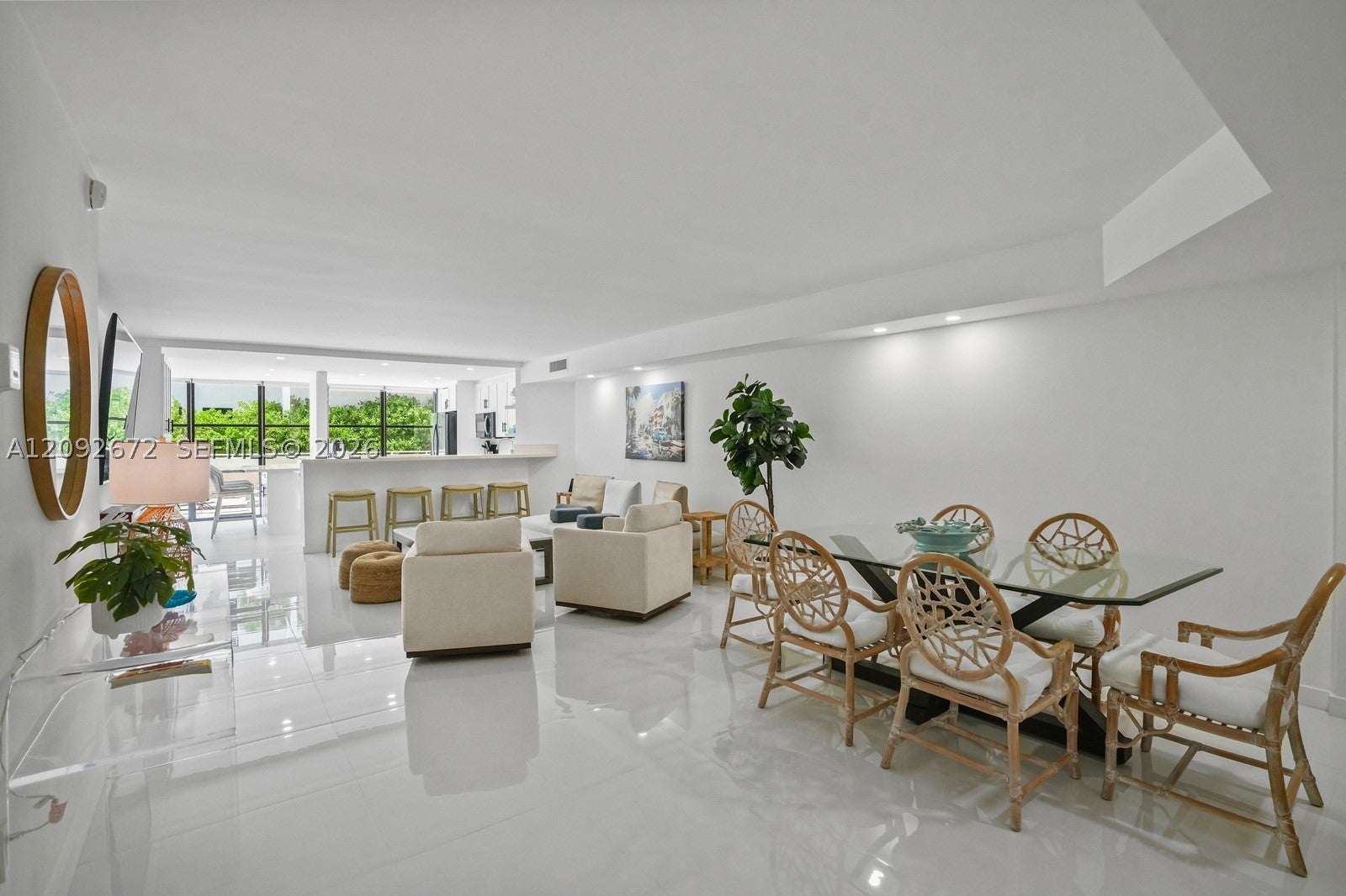 6423 Collins Ave 203