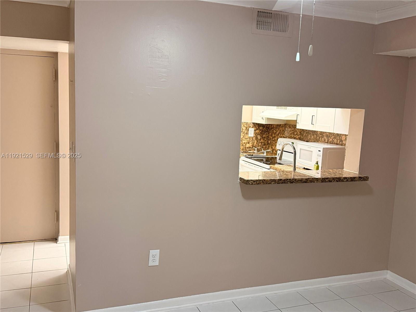 11800 SW 18th St 428-4