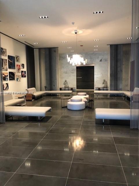 CANVAS CONDO - Residential