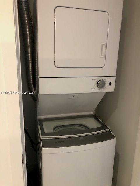 CANVAS CONDO - Residential