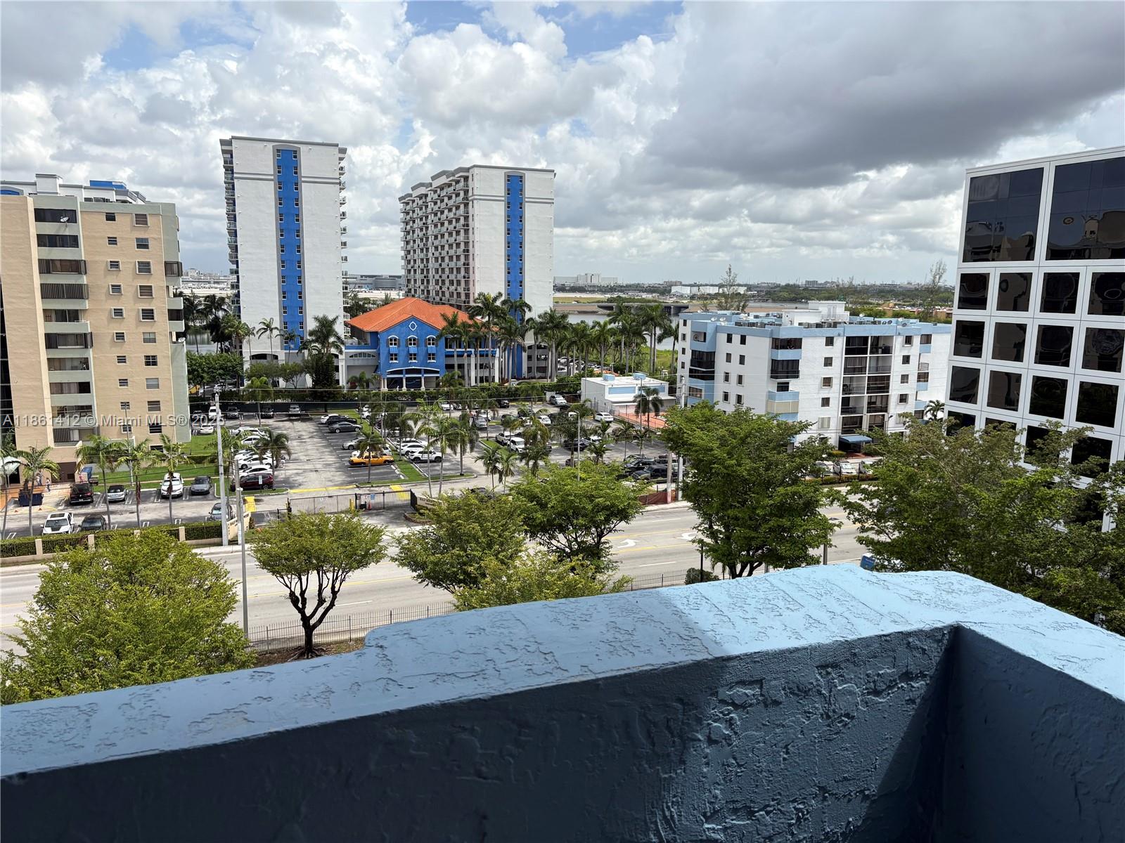 Remodeled apartment unit with spectacular city views from every room. This 3 bedroom, 2 bathroom condo is located on the top floor and offers a spacious layout, tons of natural light, and a large private balcony to enjoy the Miami skyline. The unit features a modern kitchen, lot of closet space, ceramic floors in living areas, and laminate floors in bedrooms.
The building offers excellent amenities including a swimming pool, gym, 24-hour security, event lounge, and assigned parking.
Located just minutes from Miami International Airport, Coral Gables, Downtown, major highways, shops, restaurants, and public transportation. Tenant must provide proof of income, background check, and security deposit. Easy to show – contact listing agent for details.