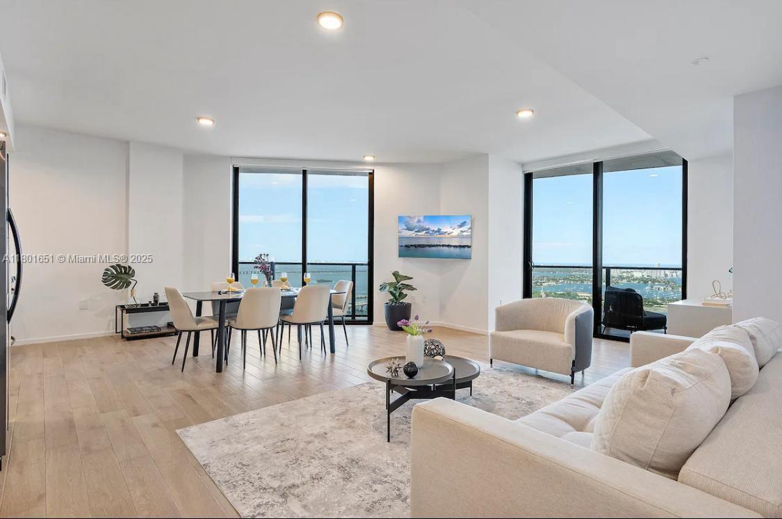 Spectacular unit at THE ELSER Hotel & Residences - the best line of the building with direct bay views. This 2-bedroom, 2-bathroom unit is in an excellent location in the heart of Downtown Miami, right in front of the Kaseya Center and Bayside. The unit comes fully furnished and equipped, featuring an Italian kitchen, quartz countertops, and a washer and dryer. Enjoy resort-style amenities, including a large and fully equipped gym, pool, co-working spaces, Sky Entertainment Lounge, and much more to enjoy the vibrant Miami lifestyle. Don’t miss out on this incredible opportunity!