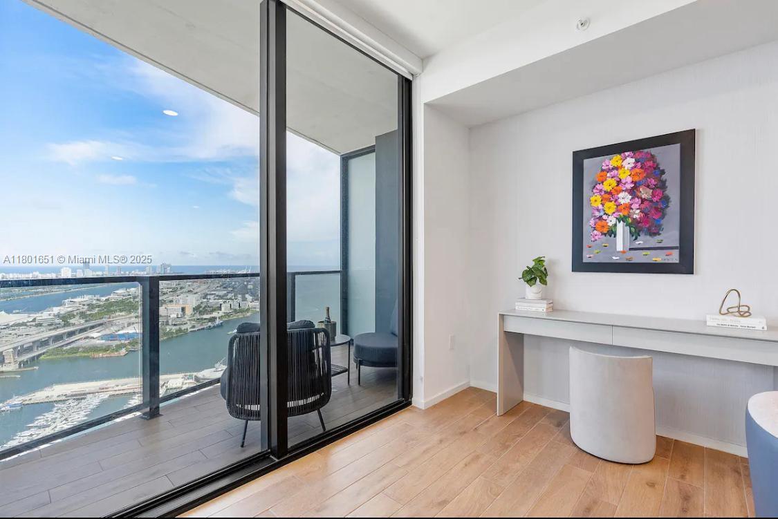 398 Ne 5th St 4109, Miami, Broward County, Florida - 2 Bedrooms  
2 Bathrooms - 