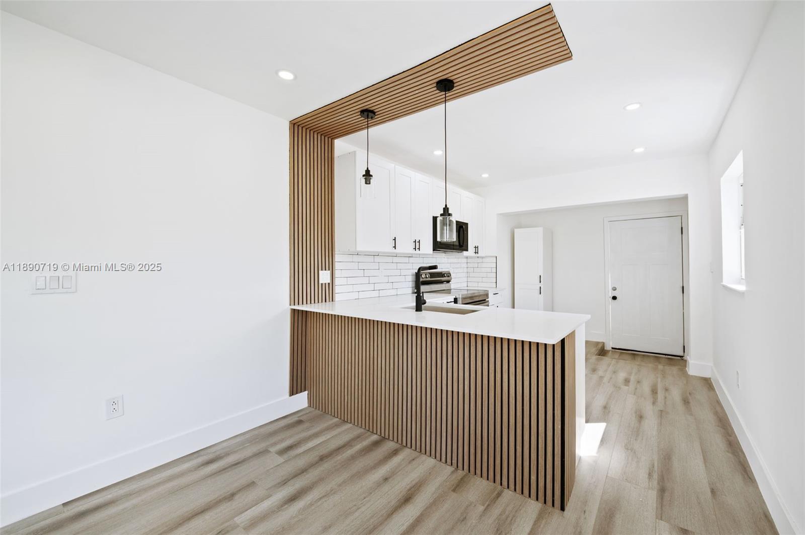 LIBERTY CITY - Residential