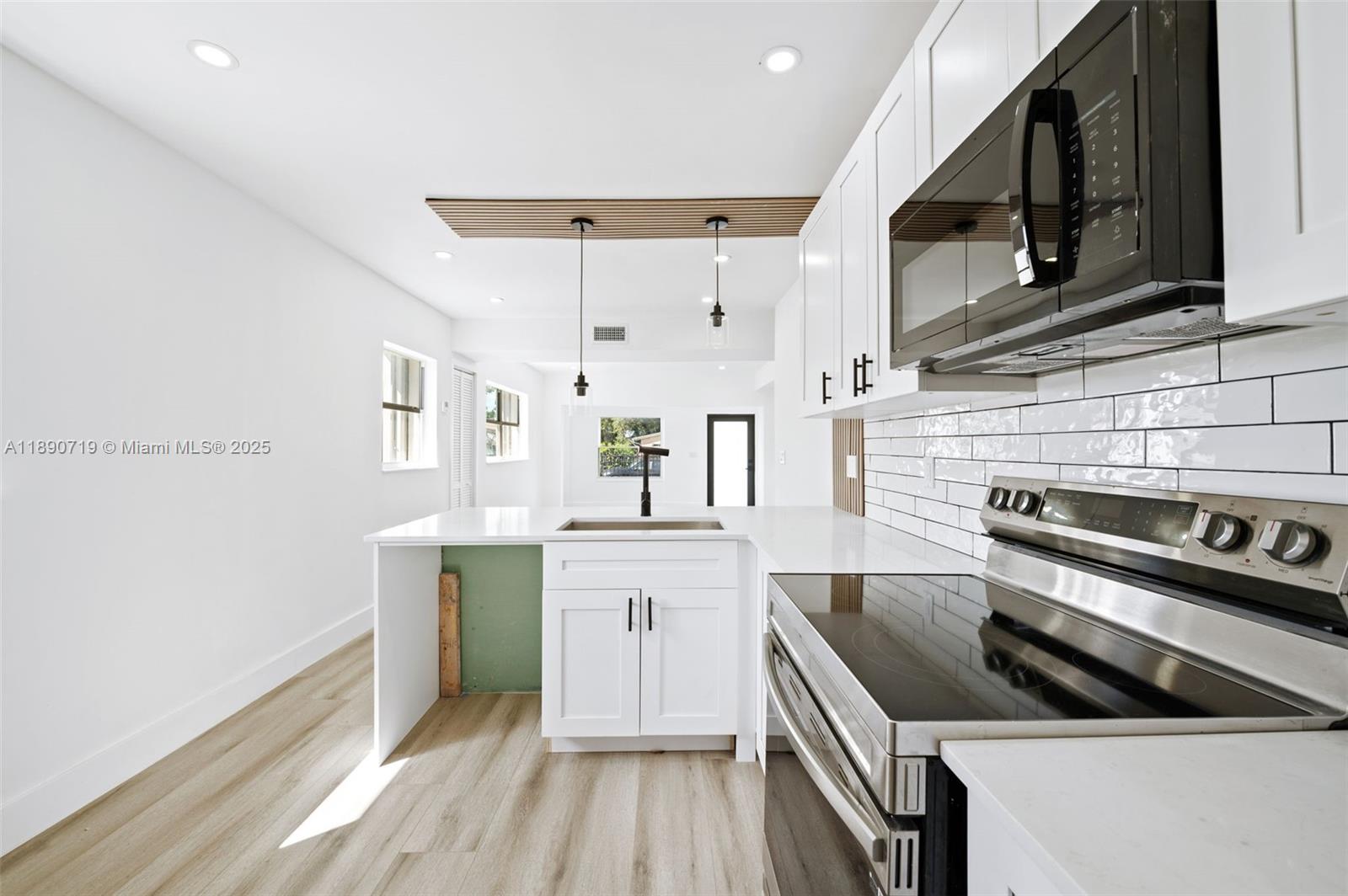 LIBERTY CITY - Residential