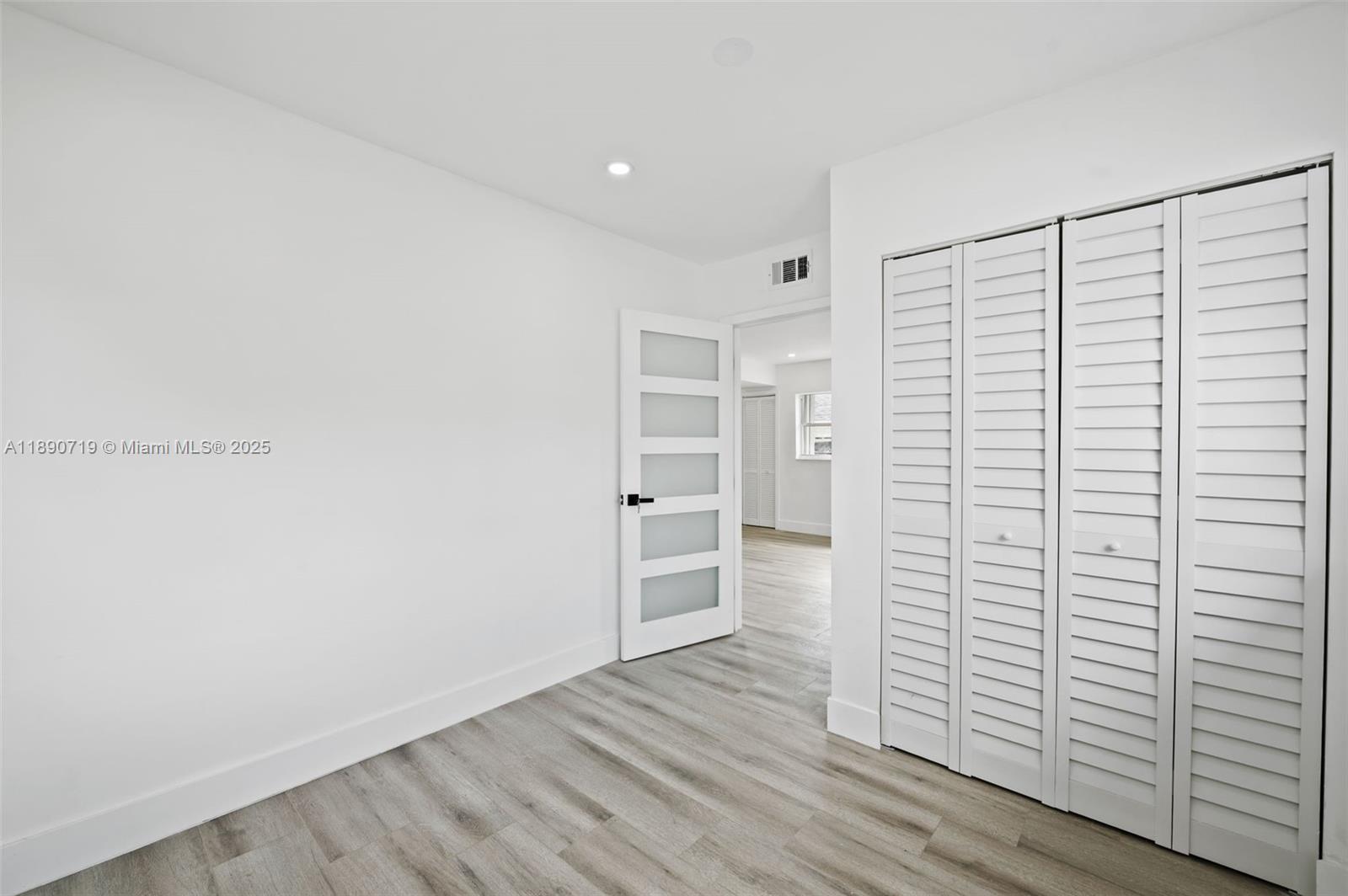 LIBERTY CITY - Residential