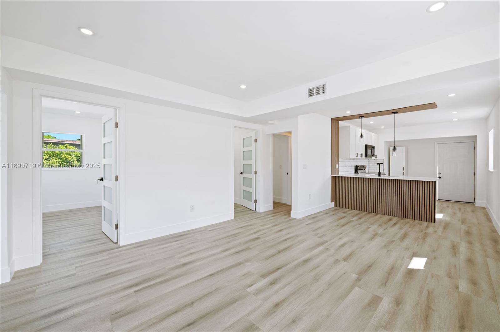 LIBERTY CITY - Residential