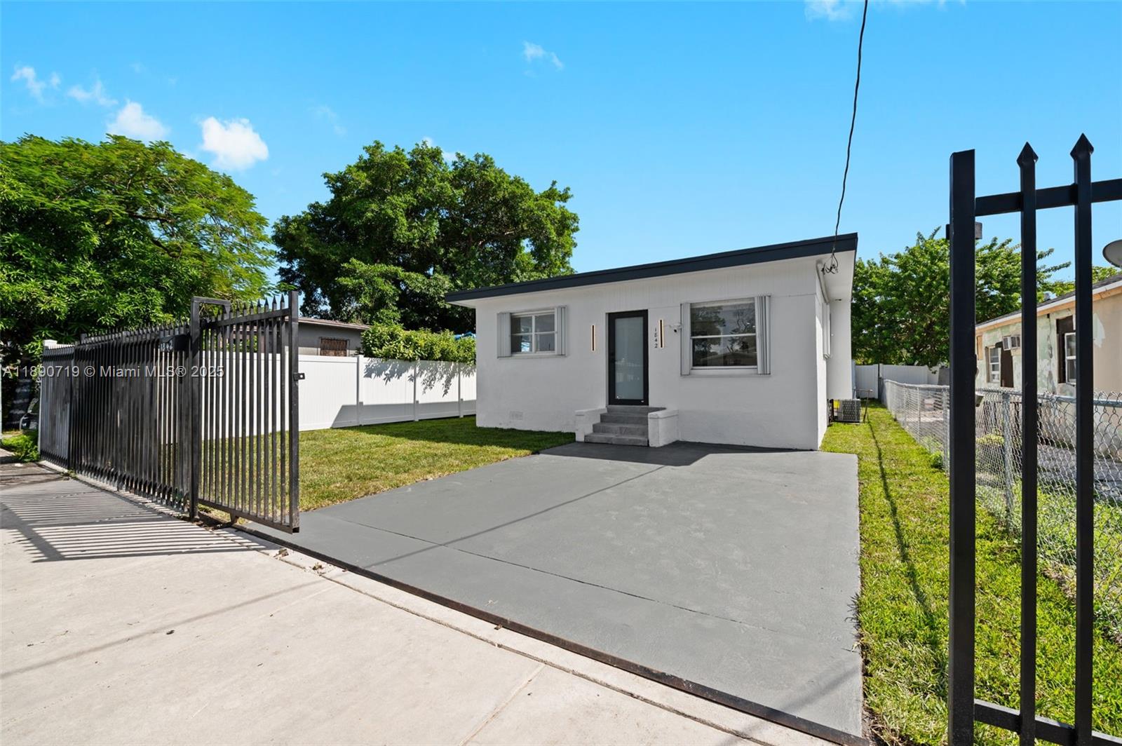 LIBERTY CITY - Residential