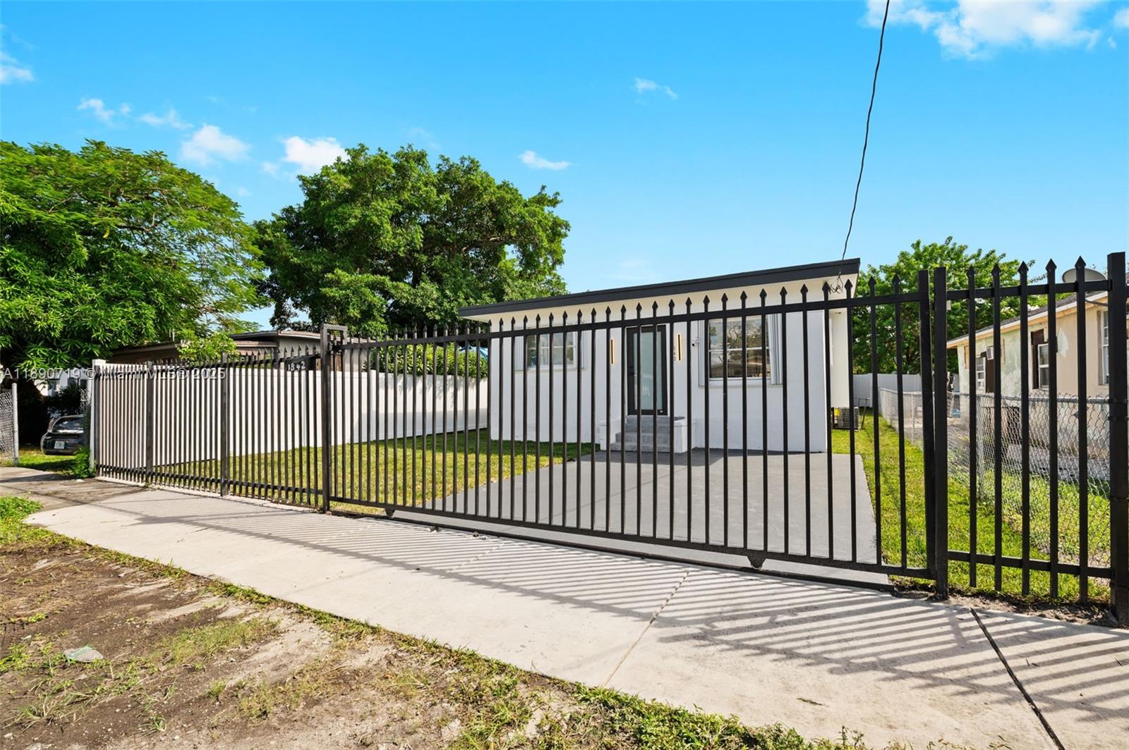 LIBERTY CITY - Residential