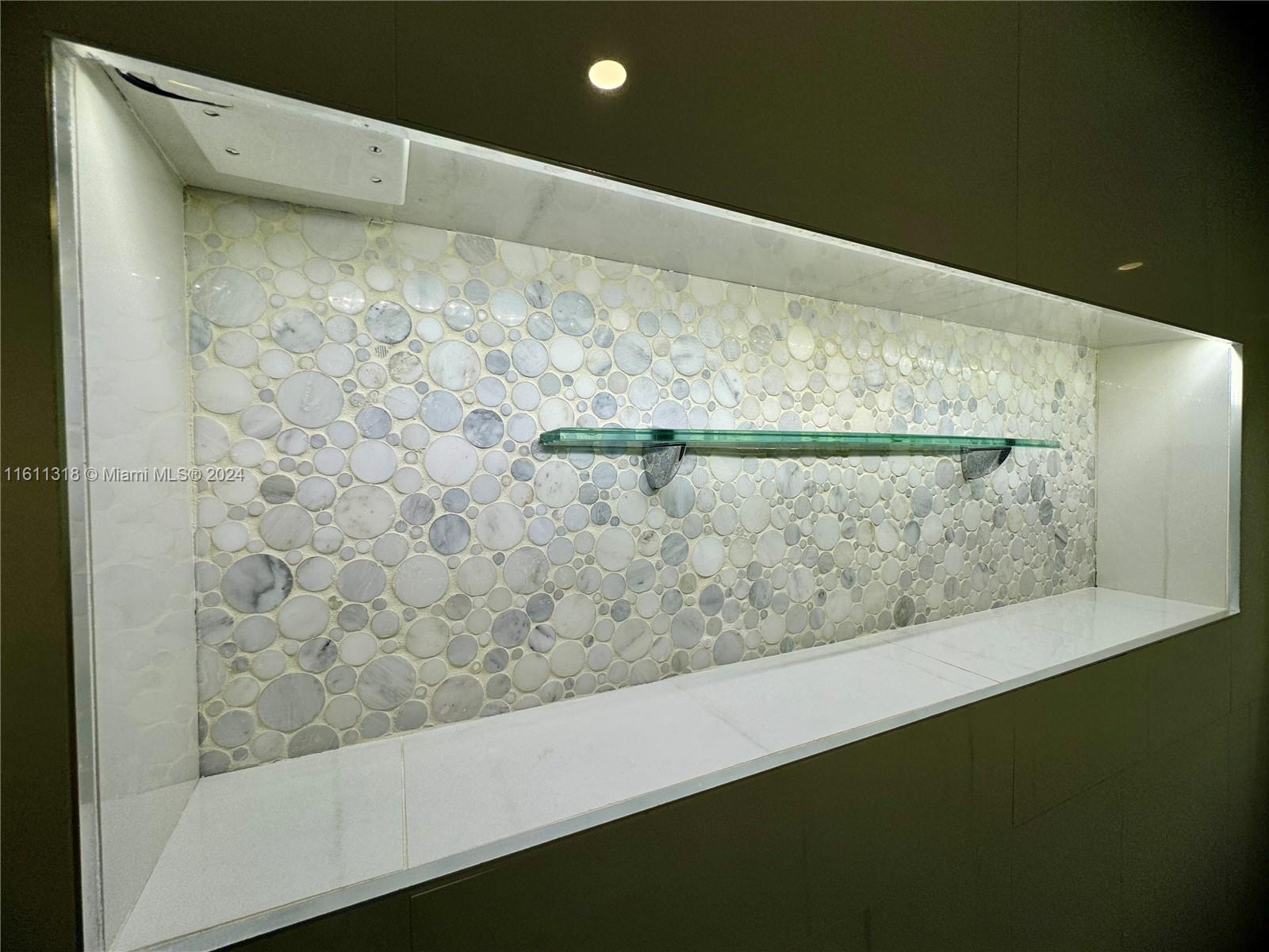 RESIDENCES ON HOLLYWOOD B - Residential