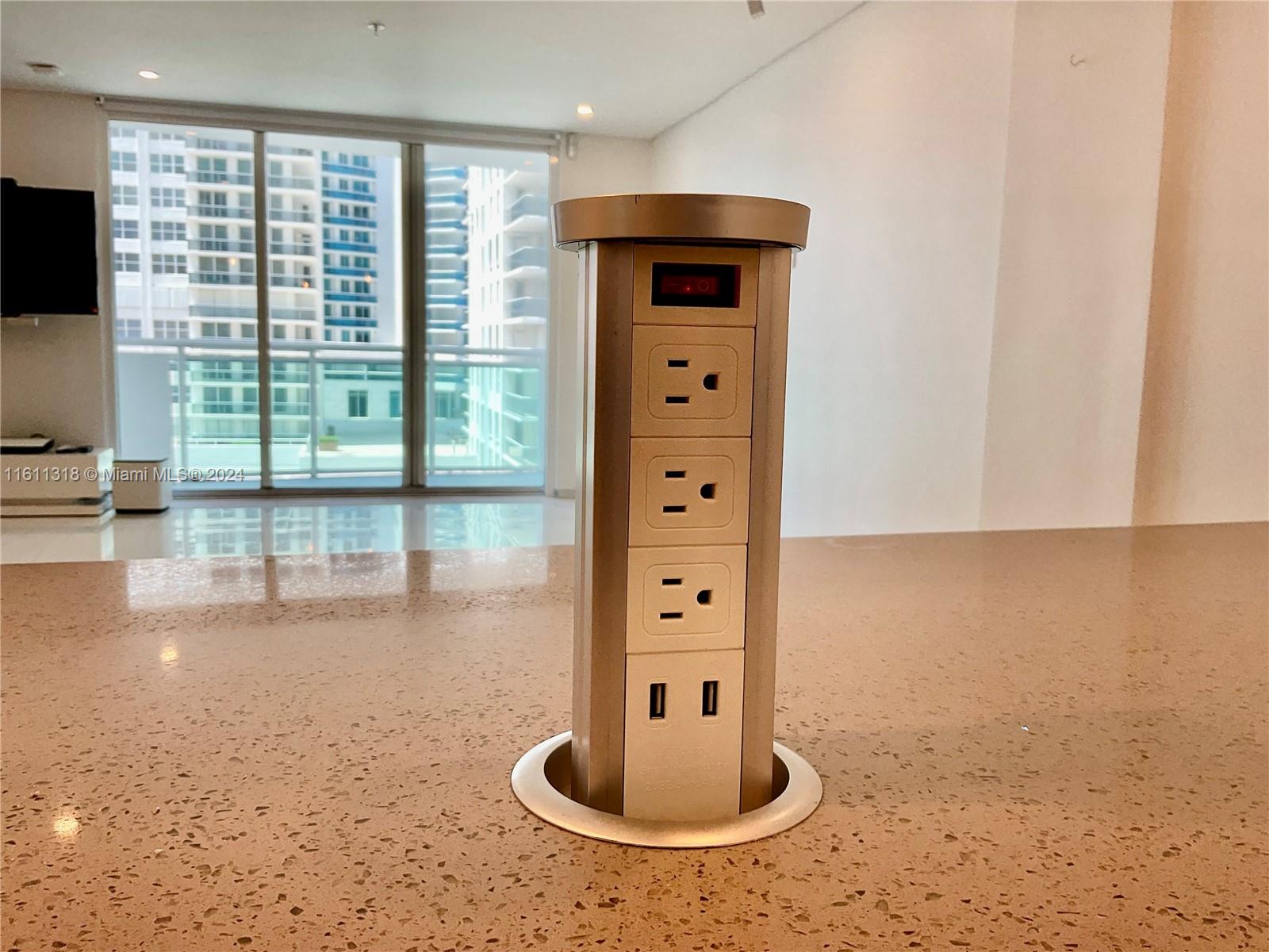 RESIDENCES ON HOLLYWOOD B - Residential