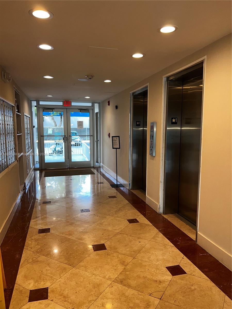 ISLAND PLACE AT NORTH BAY - Residential Lease