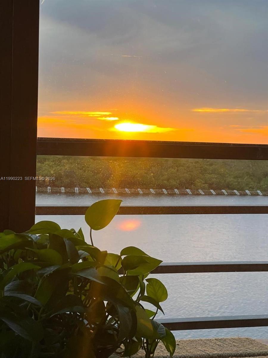 YACHT HARBOUR VILLAS COND - Residential Lease