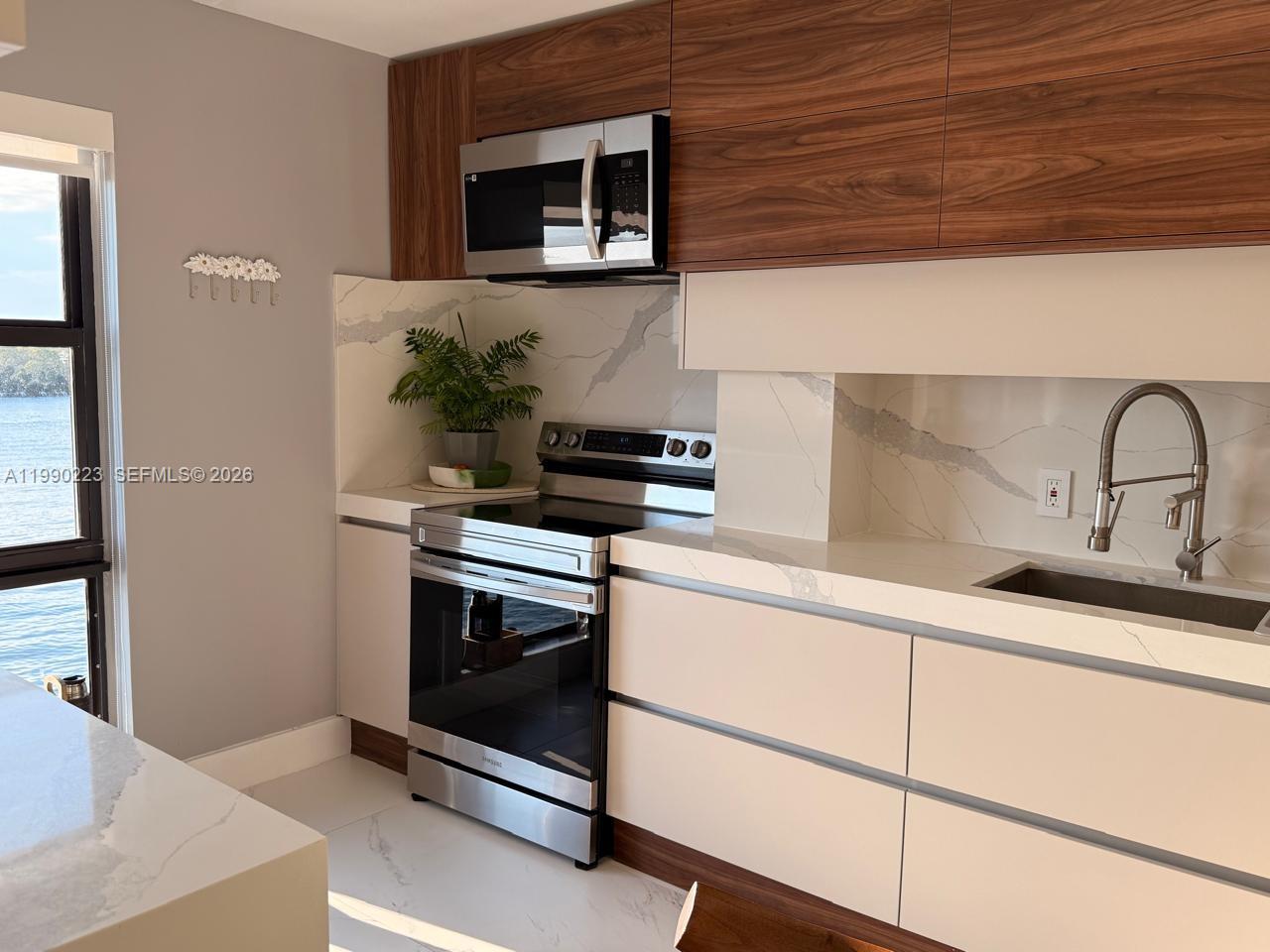 YACHT HARBOUR VILLAS COND - Residential Lease