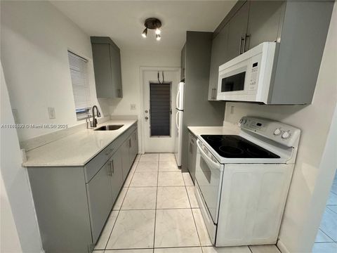 2005 Jefferson St 205 Hollywood FL 33020