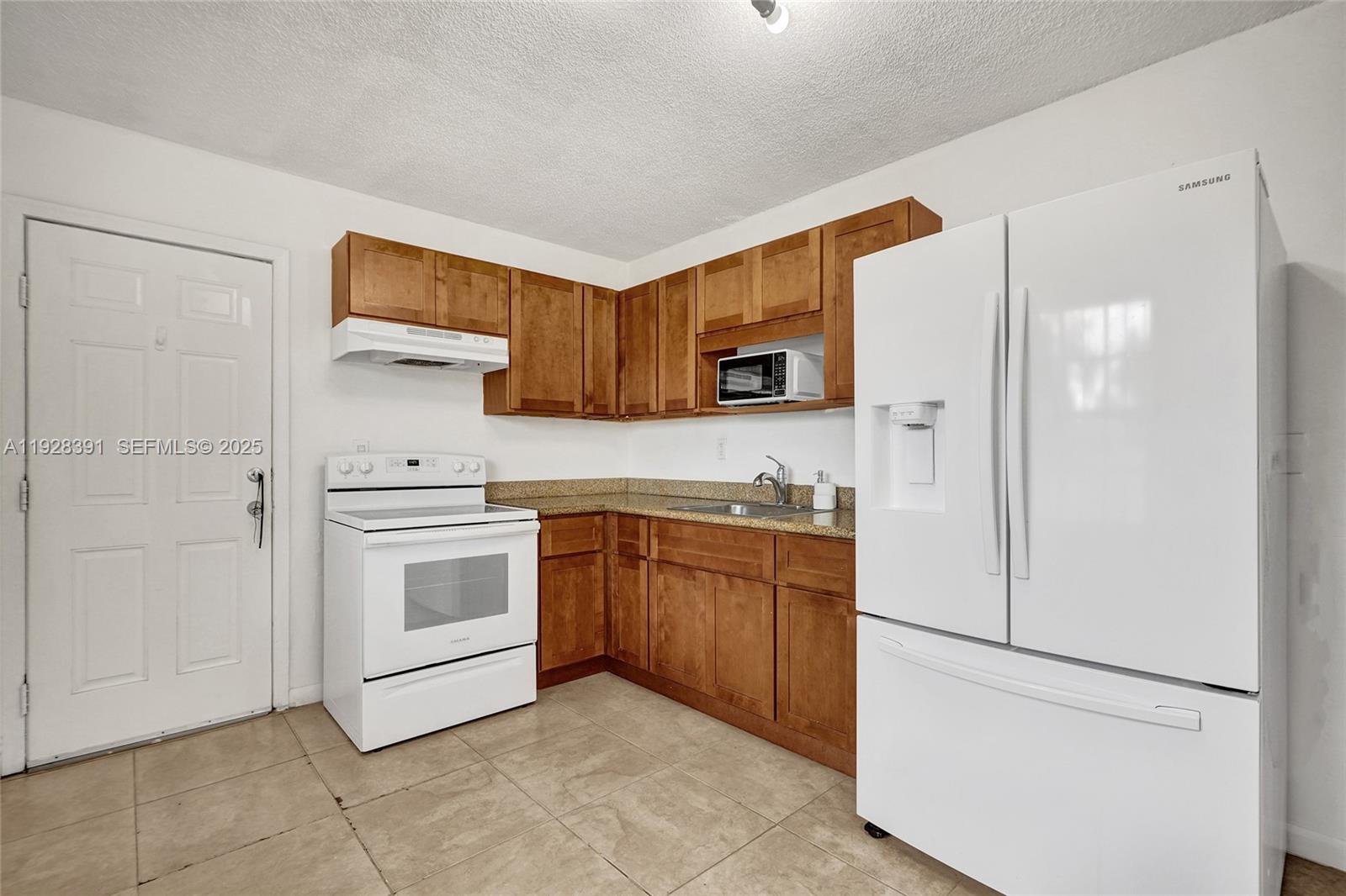 ACME GULFAIR 2ND ADDN - Residential Lease