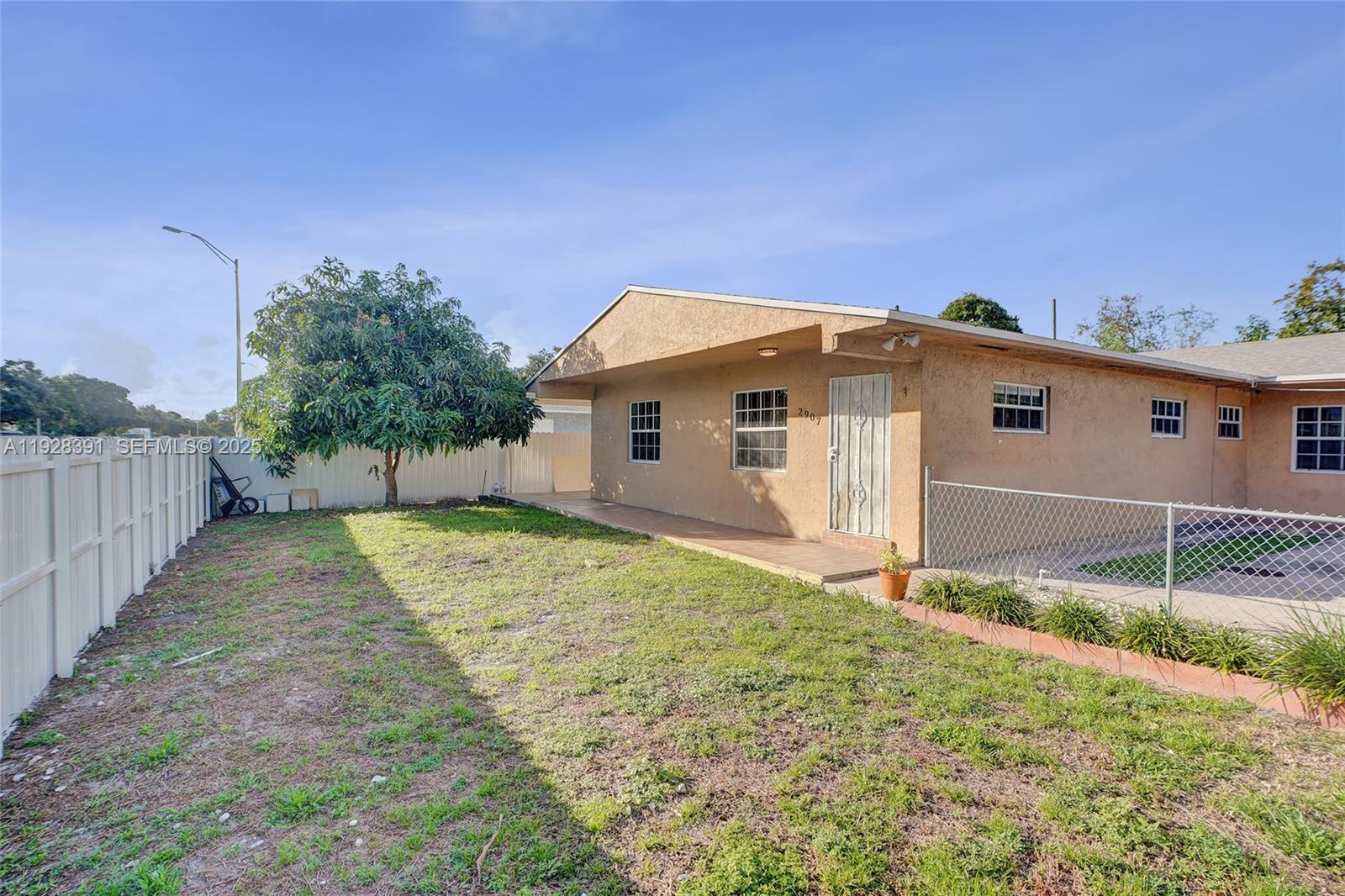 ACME GULFAIR 2ND ADDN - Residential Lease