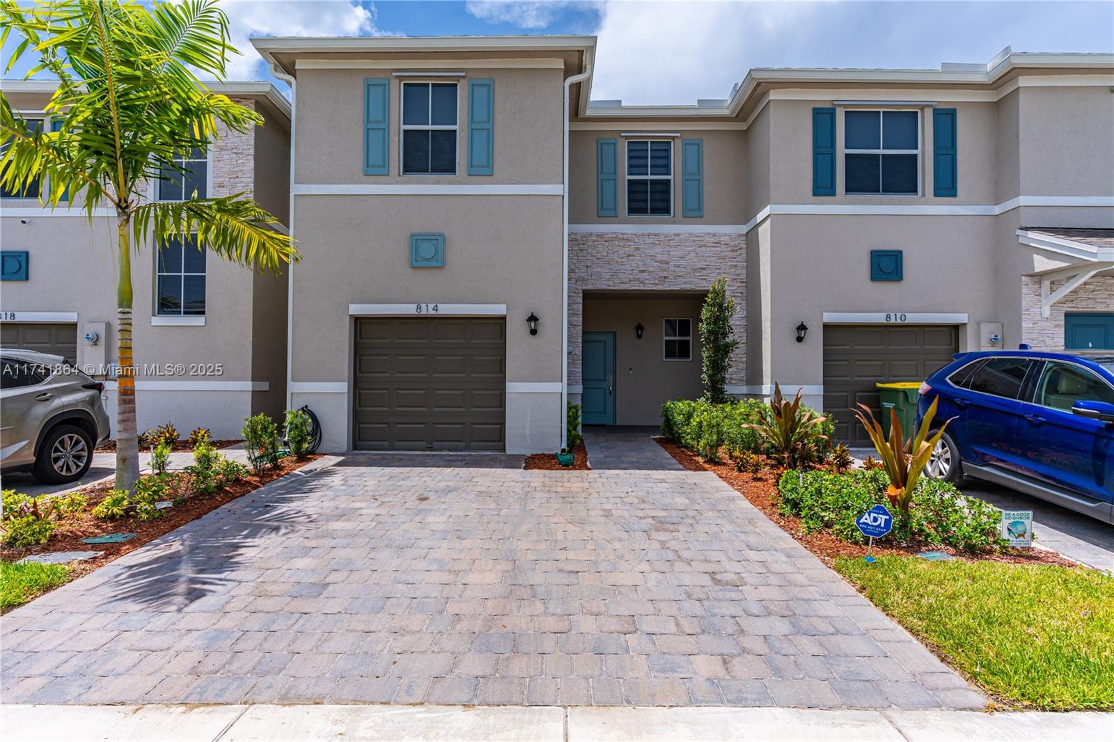 Property for Sale at 814 Se 19th St 814, Homestead, Miami-Dade County, Florida - Bedrooms: 3 
Bathrooms: 3  - $485,900