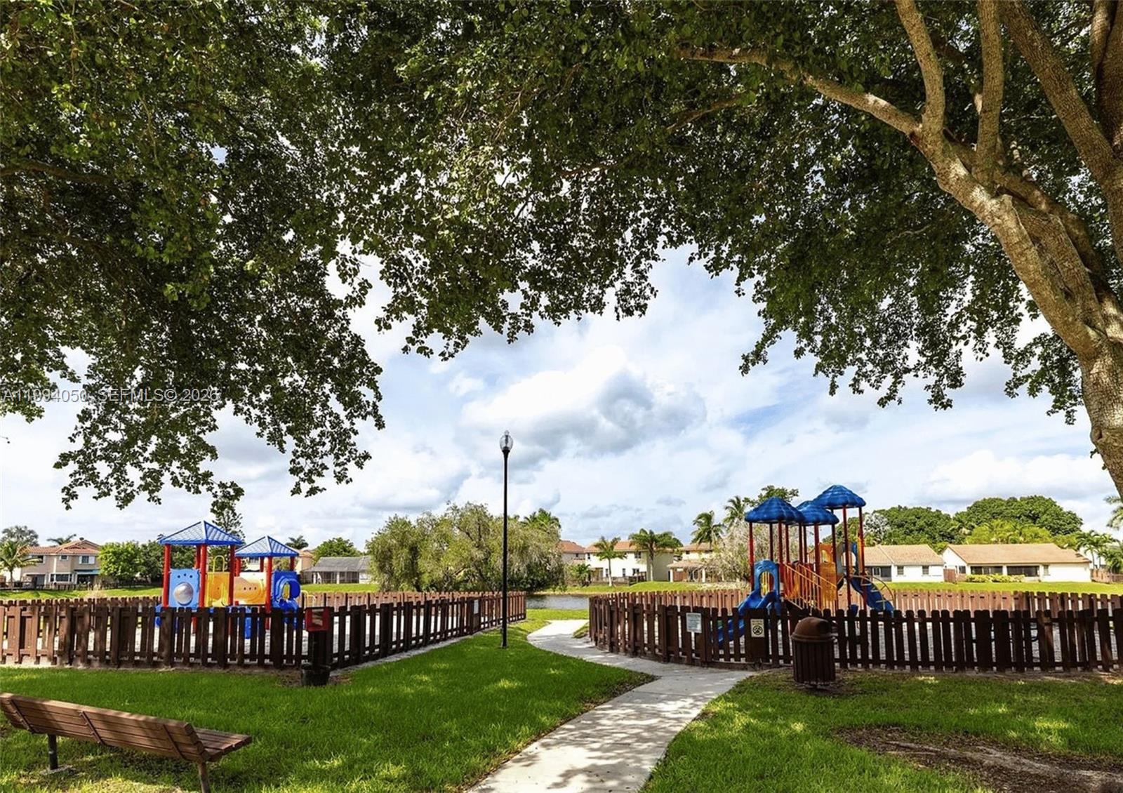 LAKES OF THE MEADOW SEC 2 - Residential