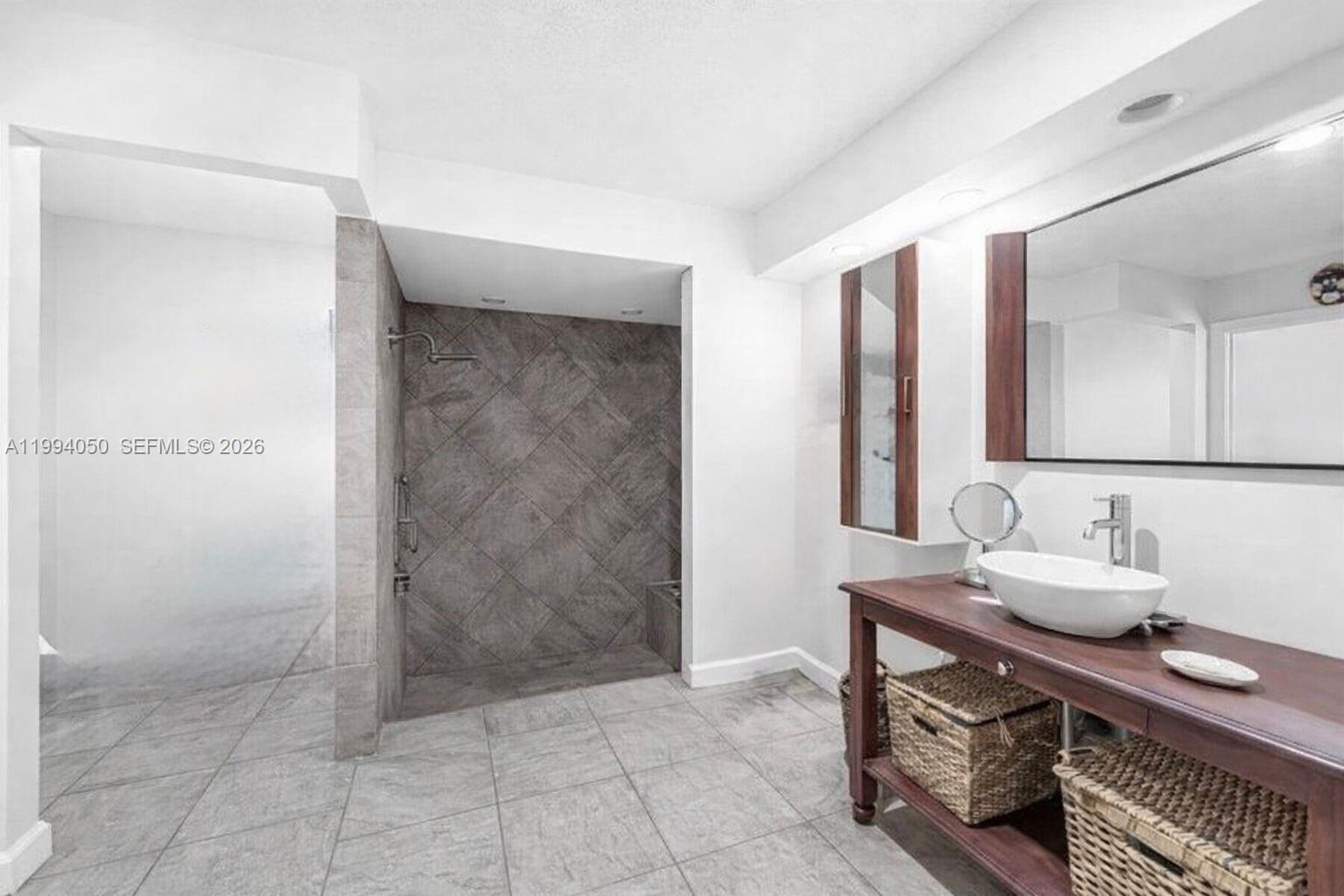 LAKES OF THE MEADOW SEC 2 - Residential