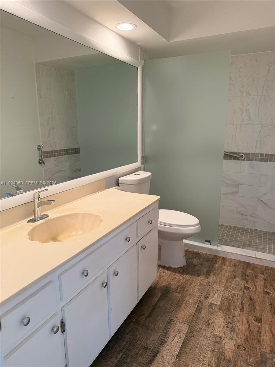 LAKES OF THE MEADOW SEC 2 - Residential