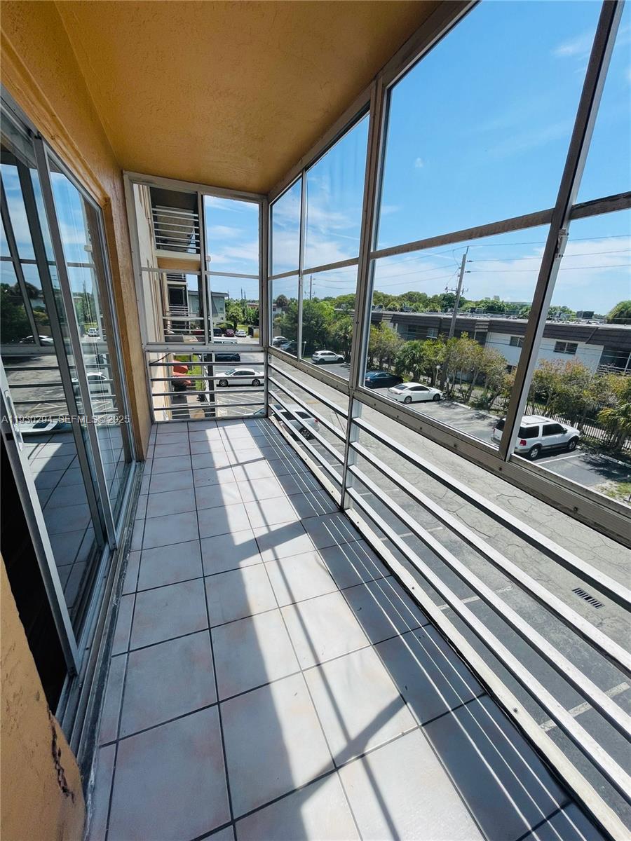 TOWN SQUARE CONDO - Residential Lease