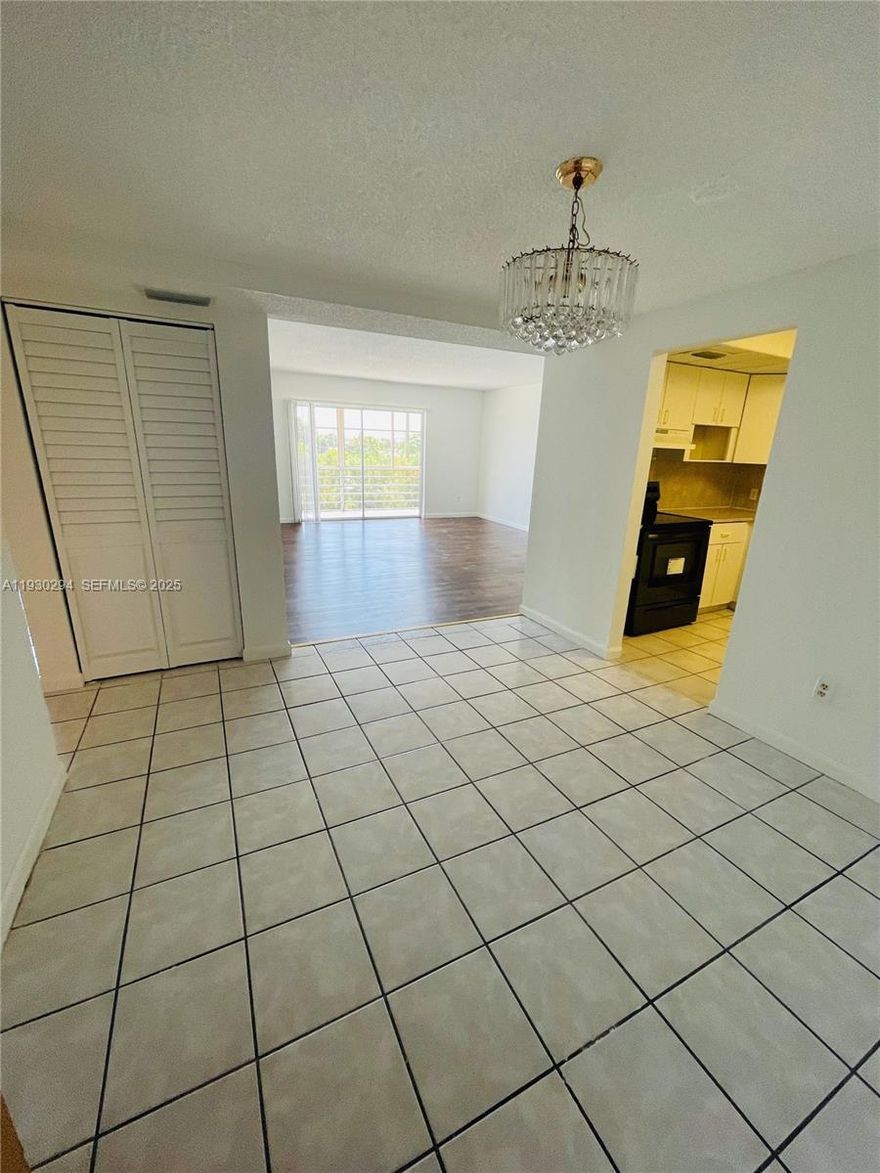 Stunning 2-bed, 2-bath condo in a secure gated community! Featuring modern floors, stainless steel appliances, walk-in closets, and a spacious screened balcony. Relax by the pool or enjoy the prime location near shopping, dining, medical centers, and major roads. Water/sewer included—comfort and convenience at its best!