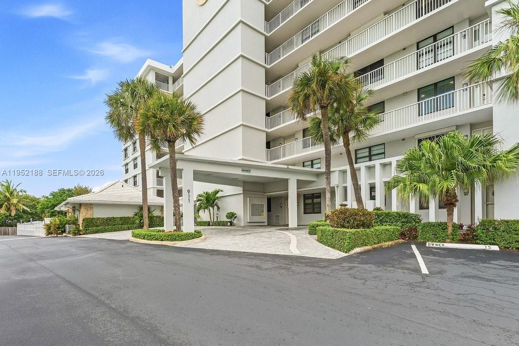 Photo of 911 Ocean Dr #703, Juno Beach, FL 33408 (MLS # A11952188)