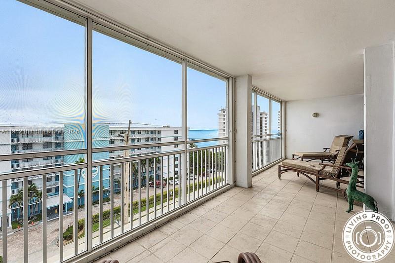 JUNO BY THE SEA NORTH THE - Residential