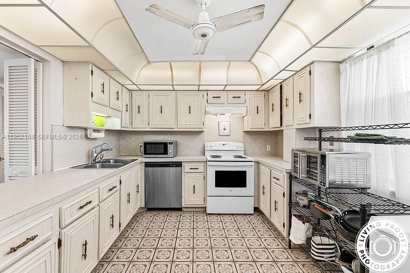 JUNO BY THE SEA NORTH THE - Residential