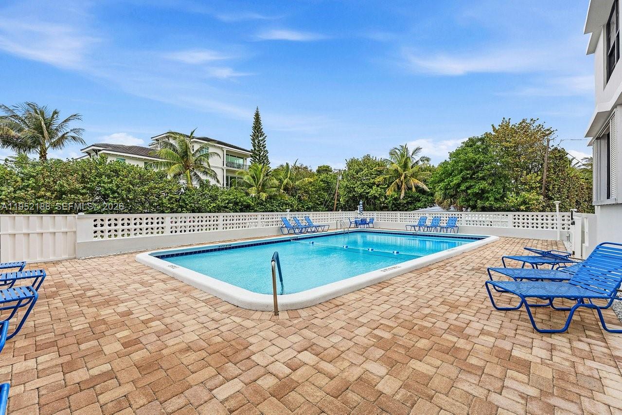 JUNO BY THE SEA NORTH THE - Residential