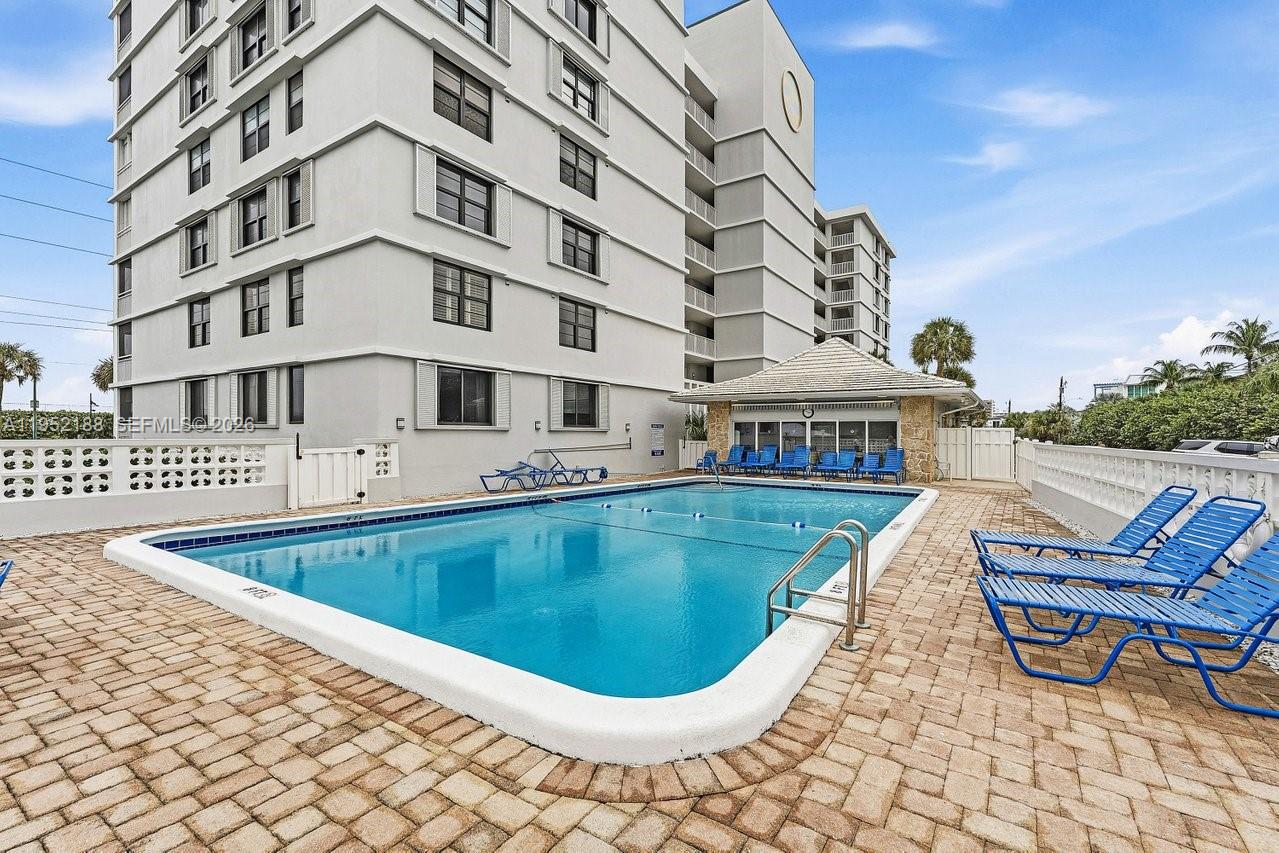 JUNO BY THE SEA NORTH THE - Residential