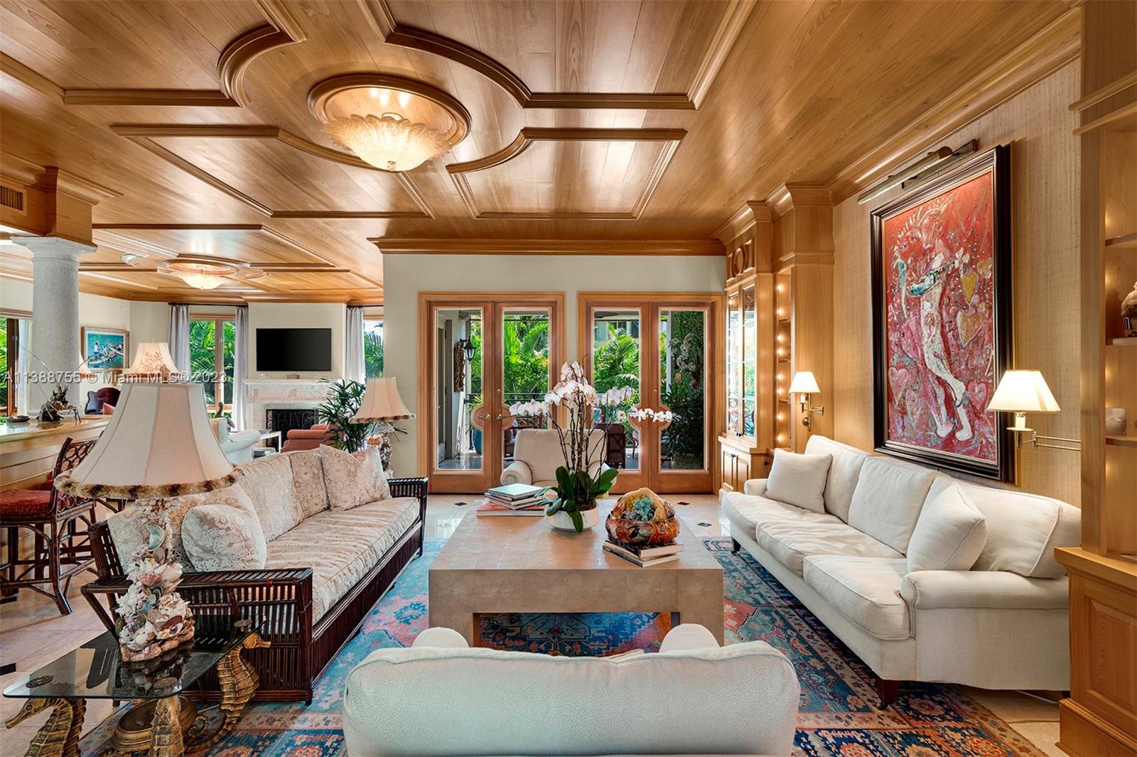 BAYSHORE VILLAS - Residential