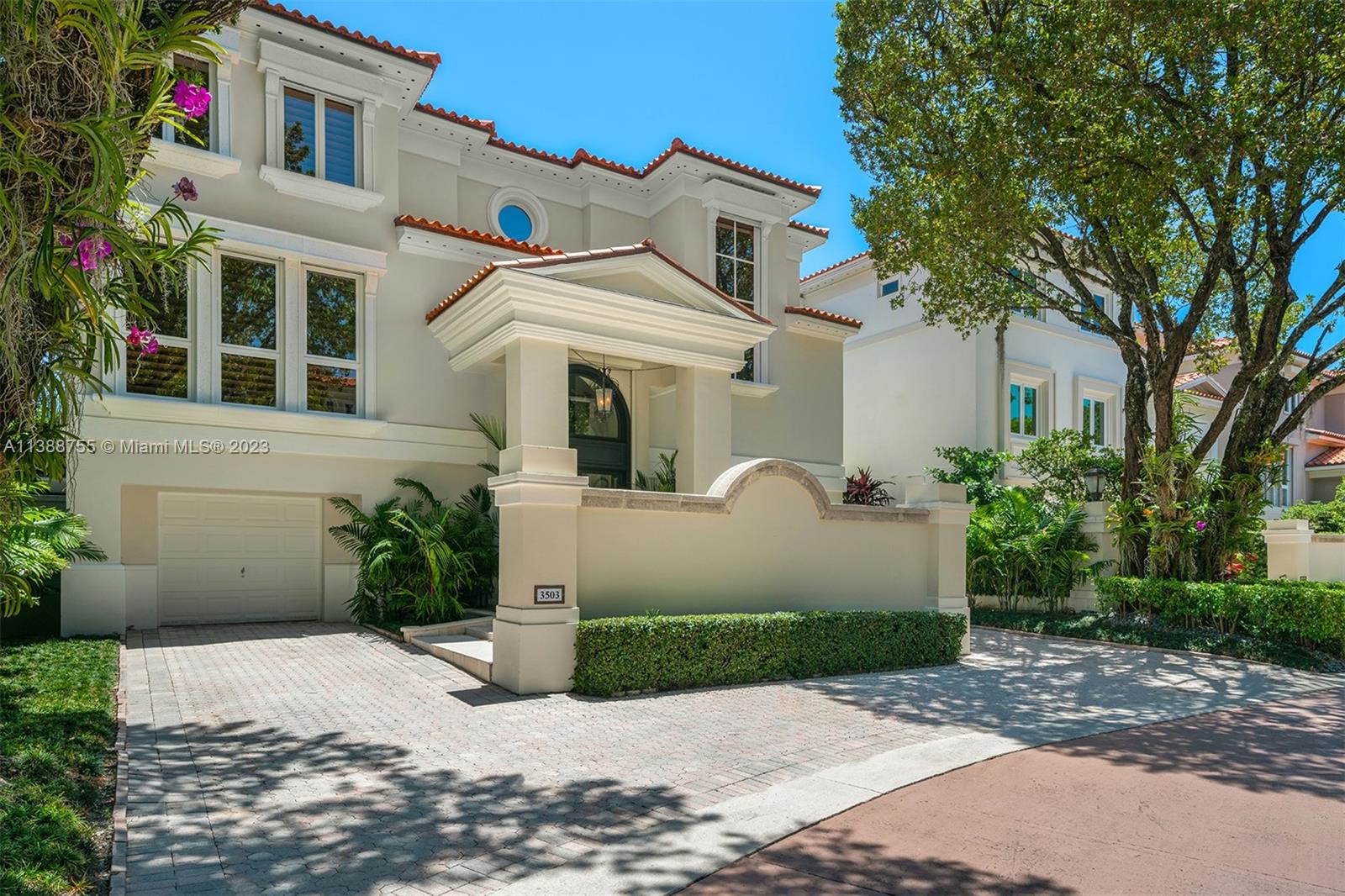 BAYSHORE VILLAS - Residential